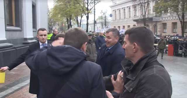 "Кто гамнюк, б*ядь?": Парасюк под Радой подрался с Гелетеем (видео)