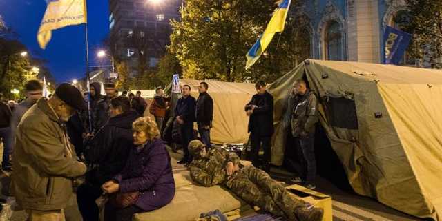 Назван срок окончания протестов в центре Киева