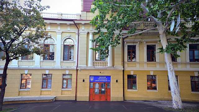 Во время очередного дебоша в Одессе "активисты" поиздевались над бомжами