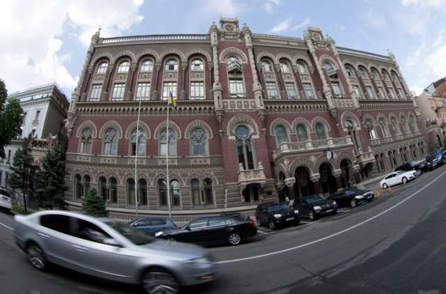 В Украине стремительно дорожают доллар и евро