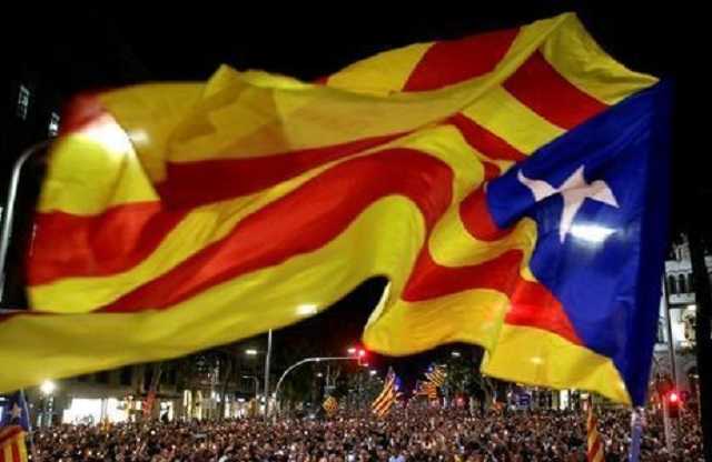 Власти Испании отстранили правительство Каталонии