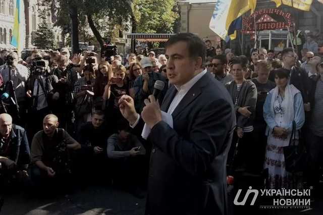 Саакашвили призвал разогнать "барыжную" Нацгвардию и СБУ и назвал Порошенко "дешевым мафиози"