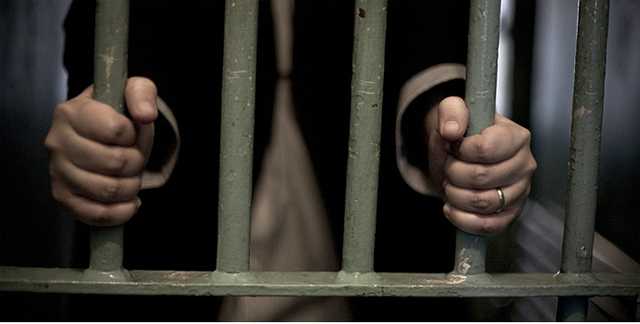 Таможенника приговорили к 5 годам лишения свободы за вымогательство