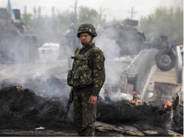 Ситуація в зоні АТО: четверо військових загинуло, троє - поранено