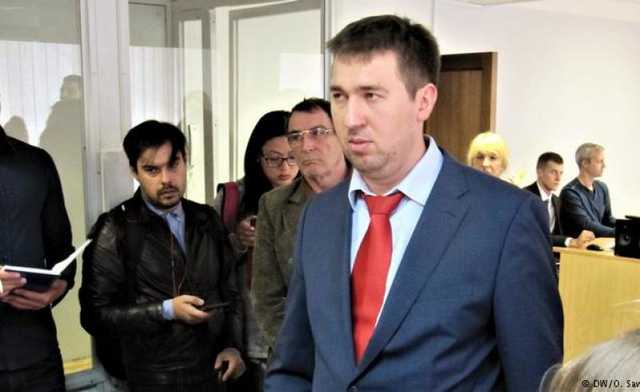 Янукович лишился защитника - его адвоката отстранили за непрофессионализм