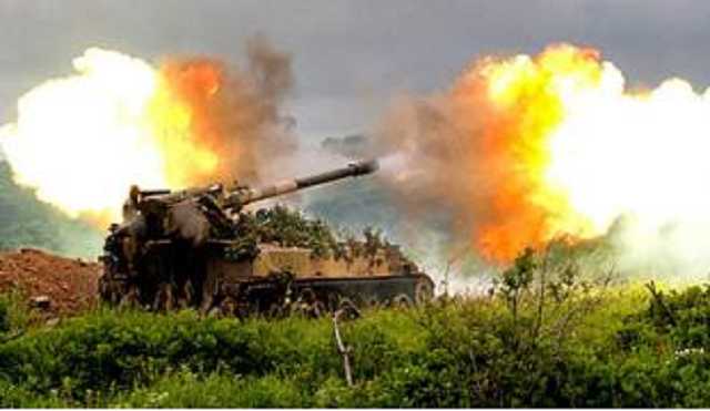 Донецк содрогается от обстрелов. «Давно такого не слышали, свет мигает»