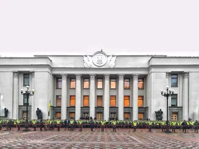 Под Радой собирается военный лагерь, готовиться наземная операция