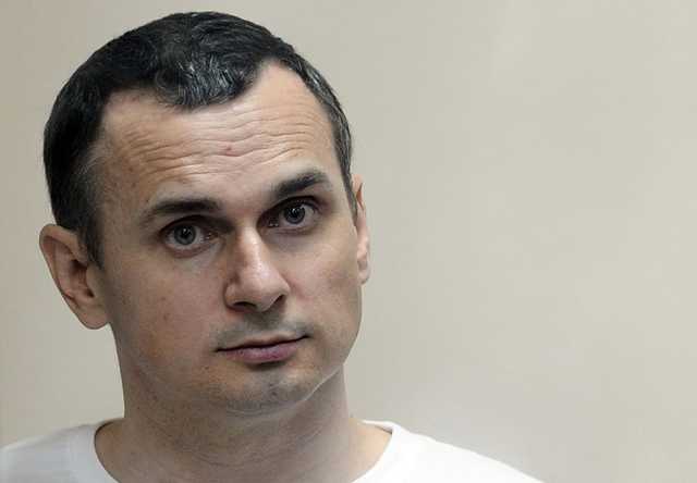 Коллега Сенцова сообщил, что в заключении режиссер написал пять сценариев