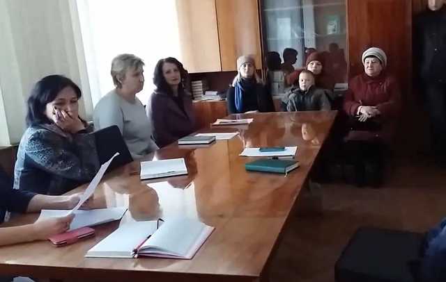 Я тебя выкину из окна: В Конотопе в школе возник скандал из-за учительницы