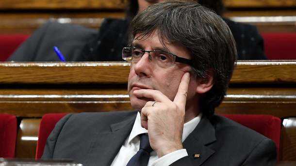 Кризис в Каталонии: "правительство в изгнании" возвращается в Испанию