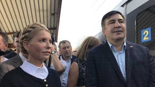 Порошенко бессилен, к власти придет Тимошенко: все версии скандала