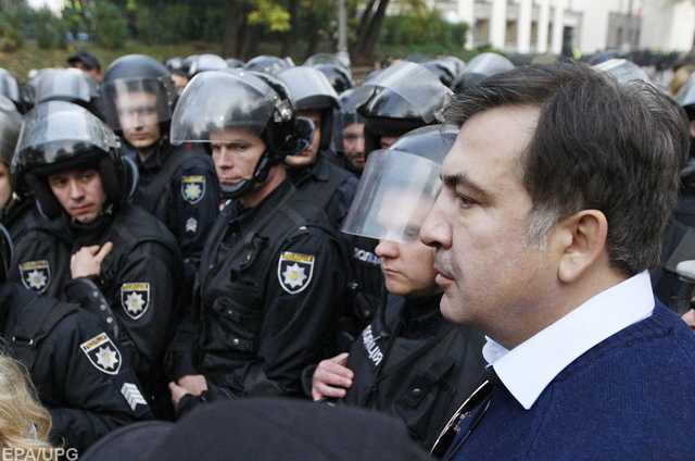 Выматывает Порошенко: депортируют ли Саакашвили из Украины