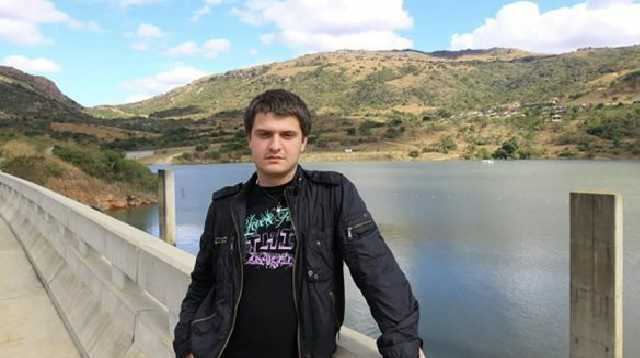 Сын Авакова находится в зале суда в стеклянном боксе. На заседании - давка