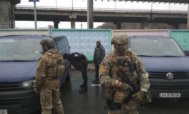 В Киеве задержали вооруженного россиянина в форме Нацполиции