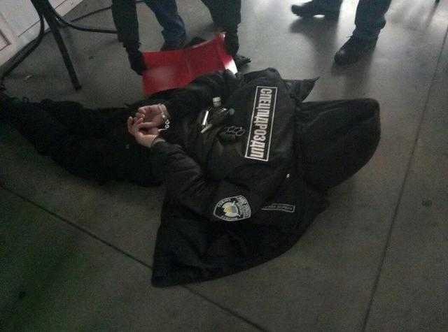 СБУ: Задержан россиянин, совершивший закладку взрывчатки возле Южного вокзала в Киеве