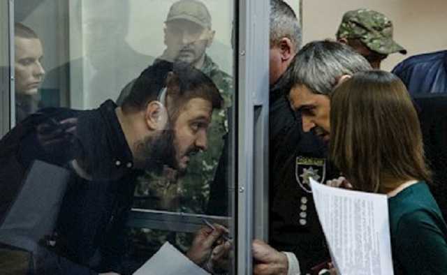 Глава НАБУ: рюкзаки Авакова изготовлялись "кустарным путем", часть - в тюрьме