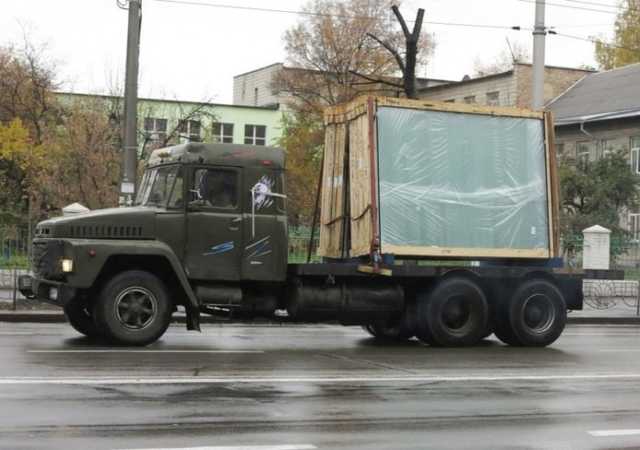 На вулицях помічений незвичайний КрАЗ