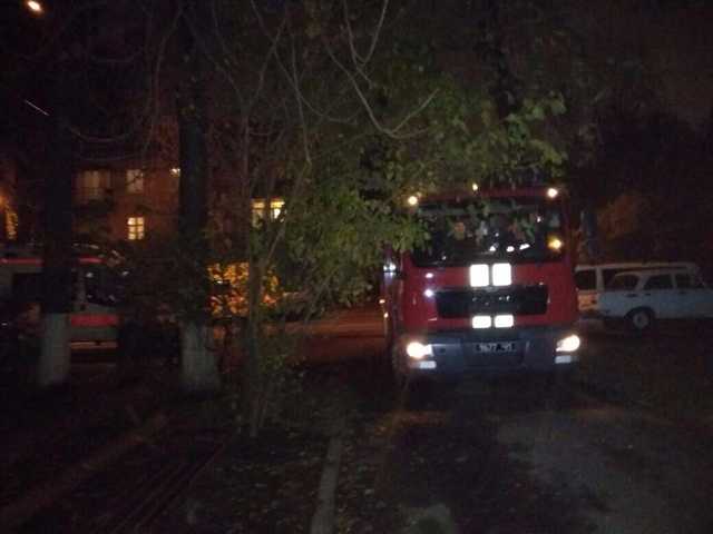 В Киеве в многоэтажке прогремел мощный взрыв