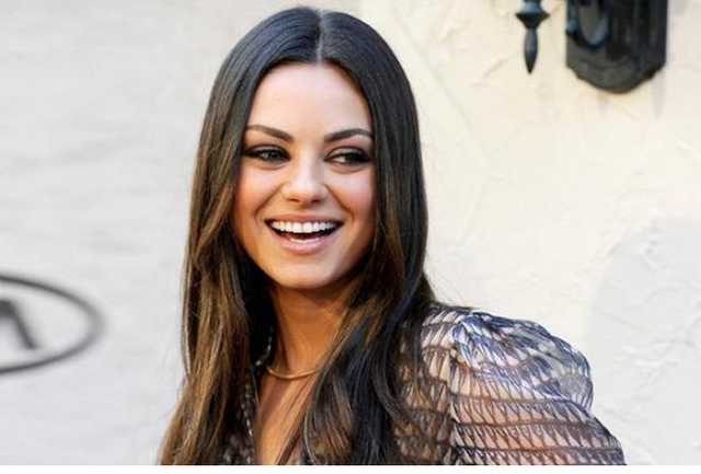 "Мы бедная Украина": в Черновцах объяснили неприятный инцидент с Милой Кунис