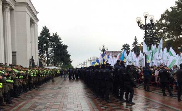 Уже завтра Раду будут брать штурмом