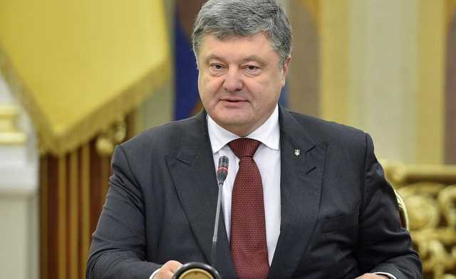 "Transparency International" призвала Порошенко безотлагательно подать проект об антикоррупционном суде