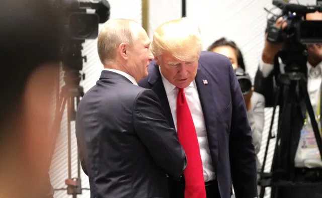 Путин давал указания Трампу, президент США слушал внимательно: фотофакт