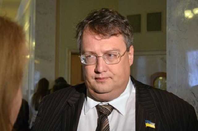 Геращенко сам присвоил себе звание советника Авакова – Лещенко