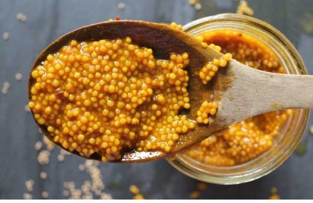 В супермаркете днепрянин купил горчицу "с сюрпризом"