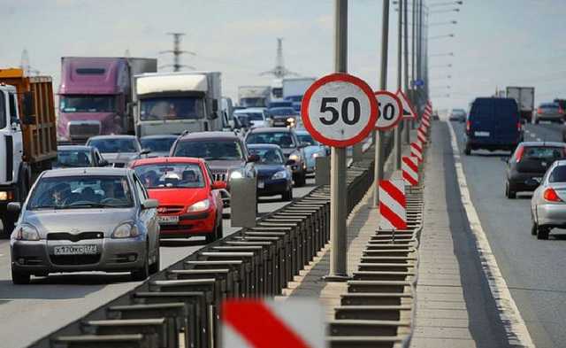 Изменения в ПДД: чего не предусмотрели в новых правилах