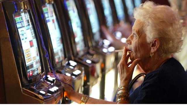 С блэкджеком и лицензией. Возле Рады хотят сделать легальные казино