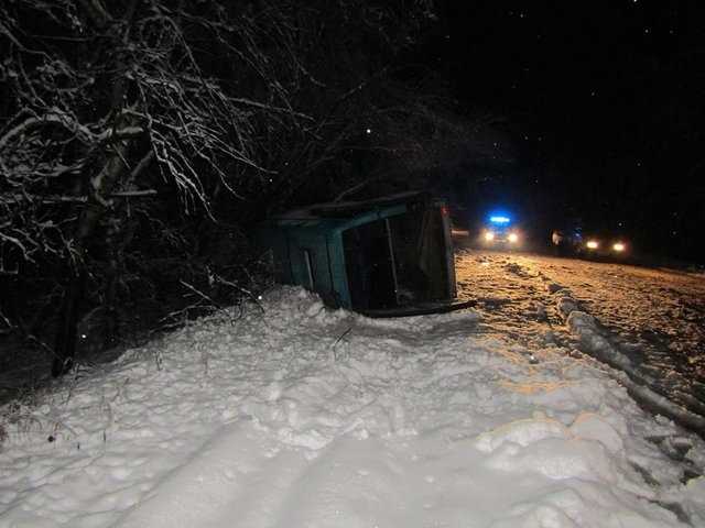 На Донбассе разбился автобус с пассажирами