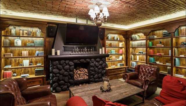 Михаил Подоляк: «Наша элита до сих пор живет в поздней Римской империи»