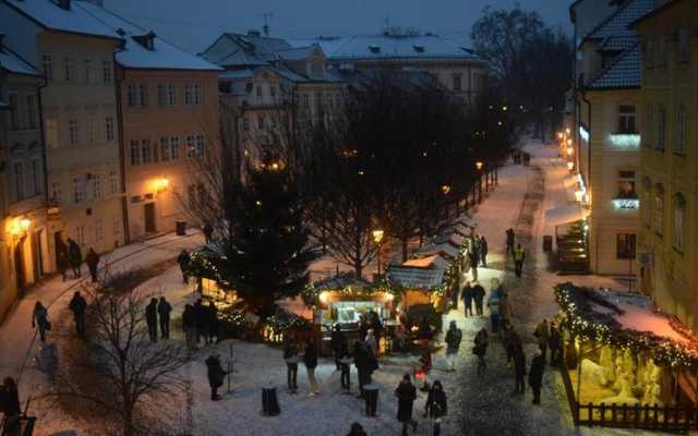 Слишком умным украинцам запретят ездить в Европу