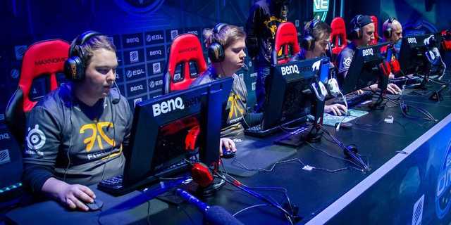 Киберспортсмен по ошибке пожелал войны между Россией и Украиной