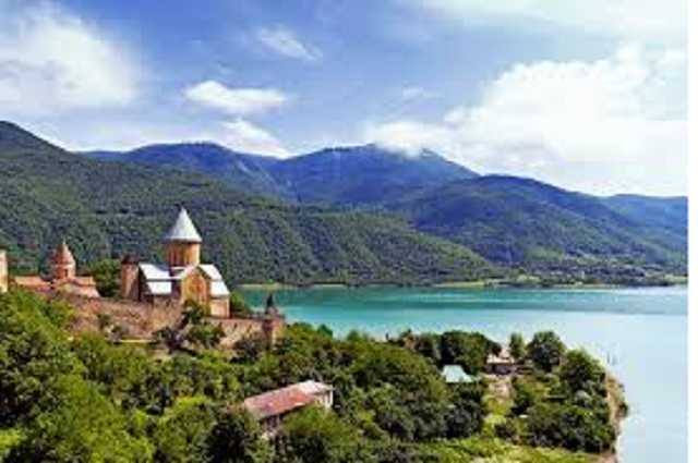 В Грузии 27 ноября объявлен траур по жертвам пожара в гостинице в Батуми