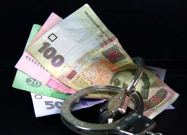 Чиновники Пенсионного фонда Луганской области вымогали взятки за повышение выплат