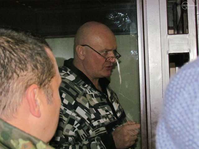 Двух добровольцев и экс-командира «Донбасса» арестовали