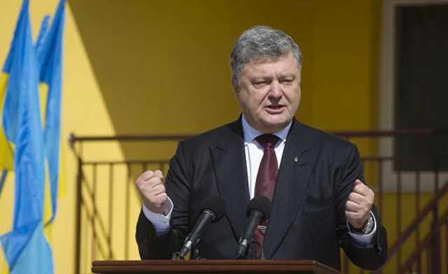 Перед выборами Порошенко обещал закарпатским венграм защиту их родного языка