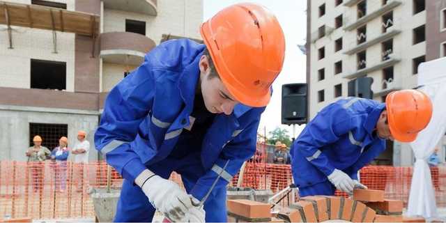 Куда массово уезжают украинцы: названы пять стран, где можно нормально жить