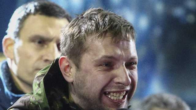 Отец Парасюка попытался повторить "подвиг" сына, но удалил пост из Facebook