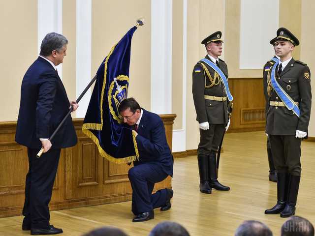 "Столько шума и перьев". Порошенко прокомментировал межведомственные конфликты прокуратуры