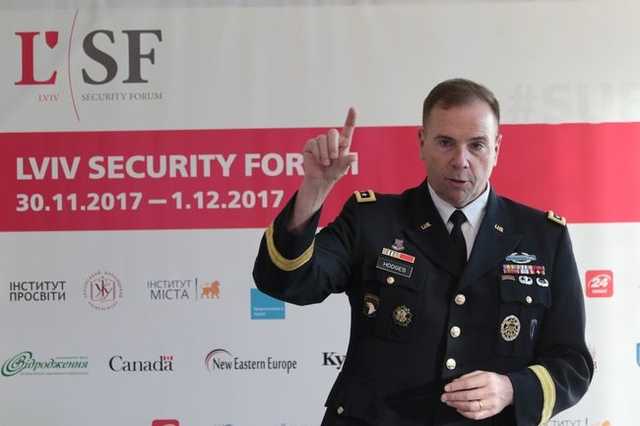 Генерал НАТО на Львовском форуме: «Мы много почерпнули от украинской армии»