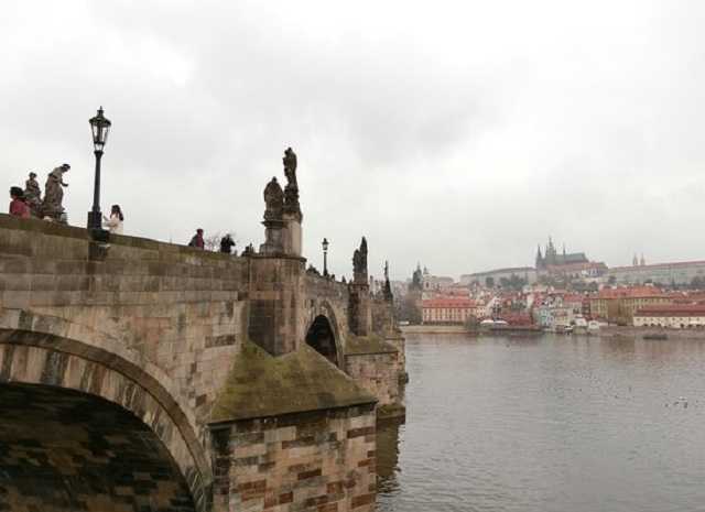 У чеській столиці обвалився міст через Влтаву довжиною 250 метрів