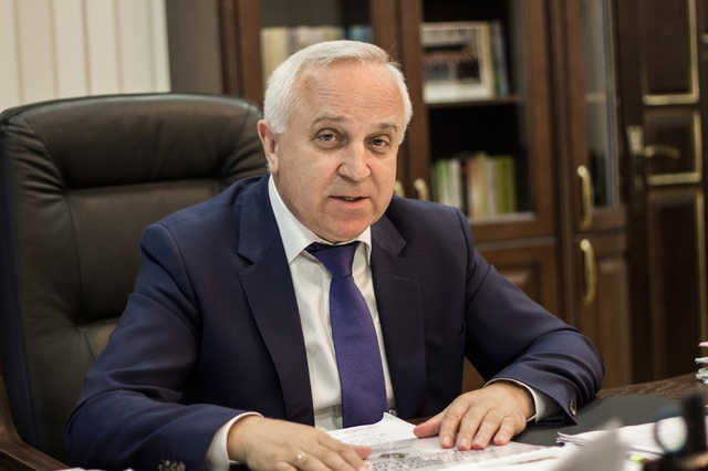 Украсть и сбежать: начальник Аграрной академии попросился в отставку