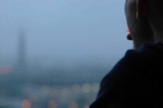 Порошенко подали петицию о запрете курения на балконах