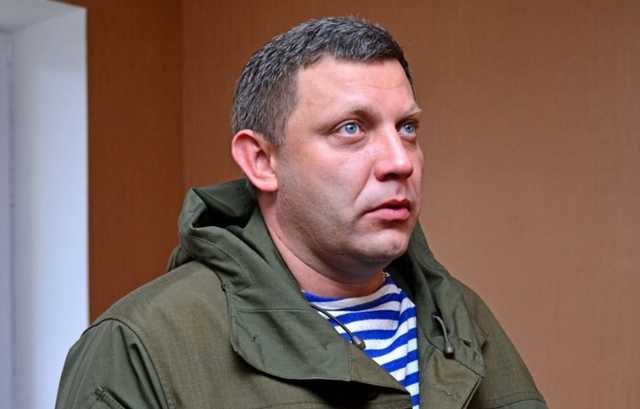 «Утро в курятнике». Соцсети отреагировали на визит Захарченко на птицефабрику в Шахтерске