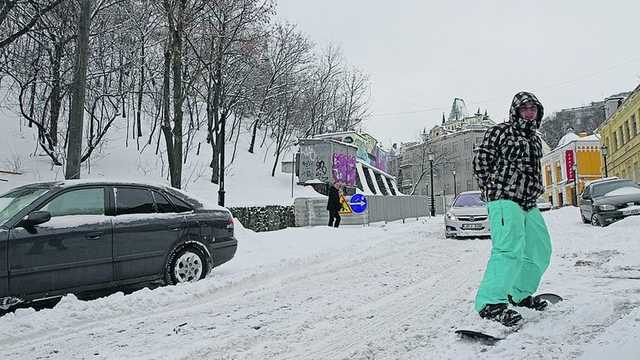 Зима как снег на голову: Почему Киев рискует стать большим катком