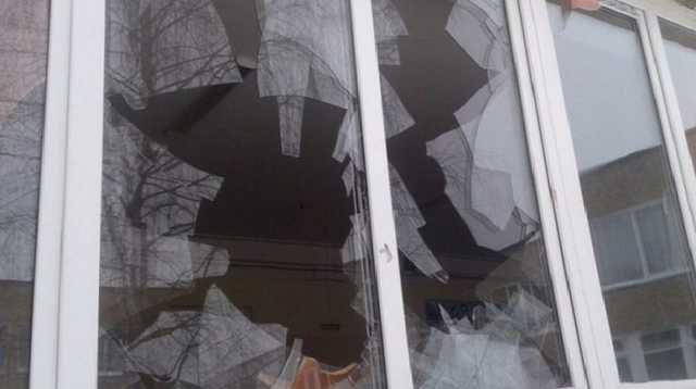 Александр Деркач: «Надо стеклить окна, а не бить оставшиеся»