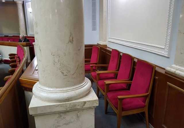 У заядлой прогульщицы Рады появилась причина не посещать работу еще 5 месяцев