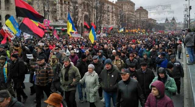 Украина входит в период большой смуты — Лещенко